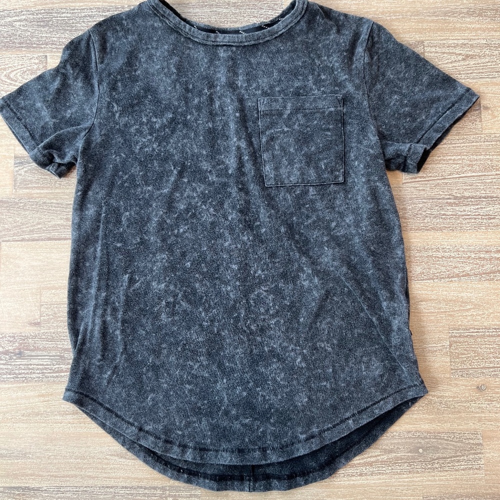 Art Class Asphalt Wash T-shirt Scoop Cut Bottom